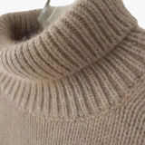 Grazia – Blød Striktrøje Med Høj Krave